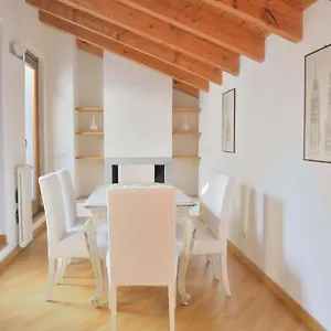 Appartement Mansarda In Piazza Duomo, Milan